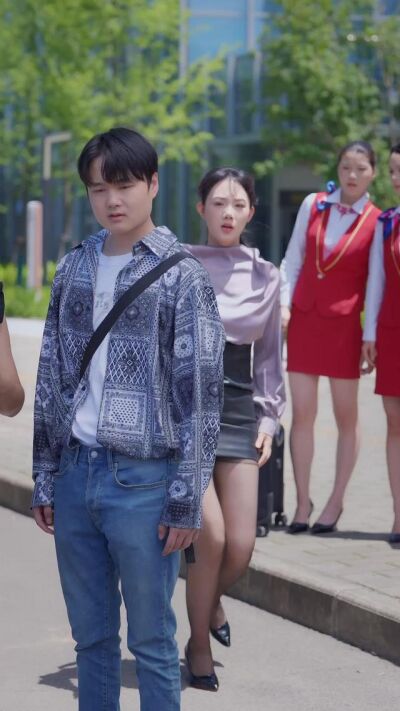 《青狱狂枭:归来即无敌》剧照