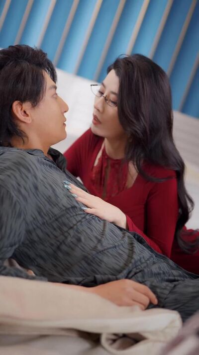 《青狱狂枭:归来即无敌》剧照