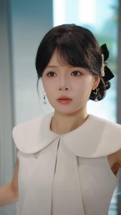 《穿成炮灰女配，我成全家团宠了》剧照