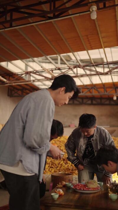 《分手後我成了香竹林高山古樹茶王》劇照