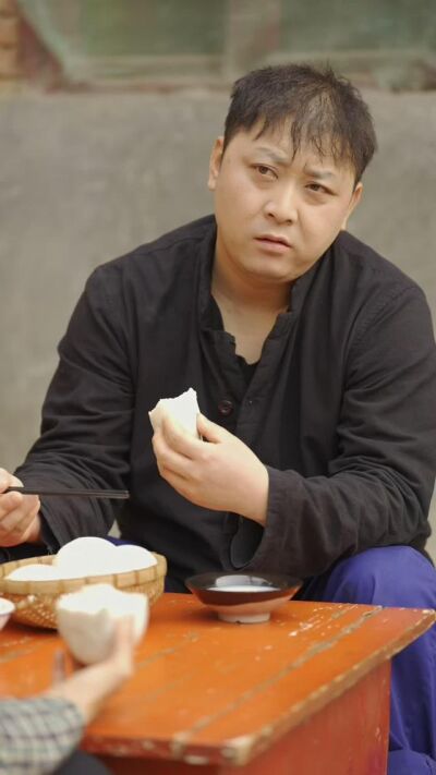 《远山有暖阳》剧照