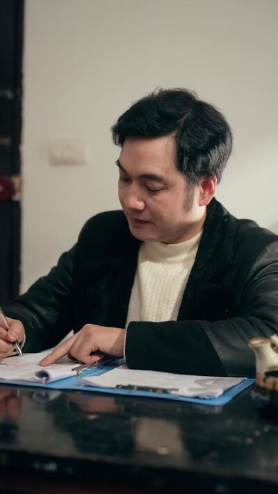 《欠债请还钱》剧照