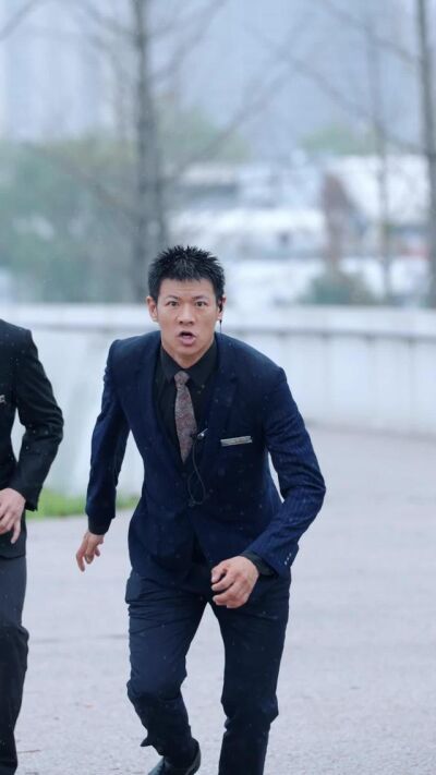 《我靠每日情报成首富》剧照