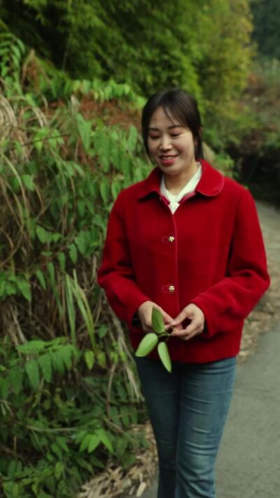 《她在山水逢缘》剧照