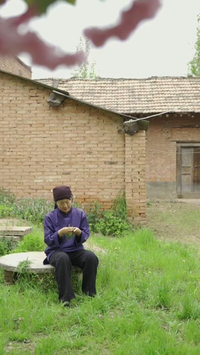 《远山有暖阳》剧照