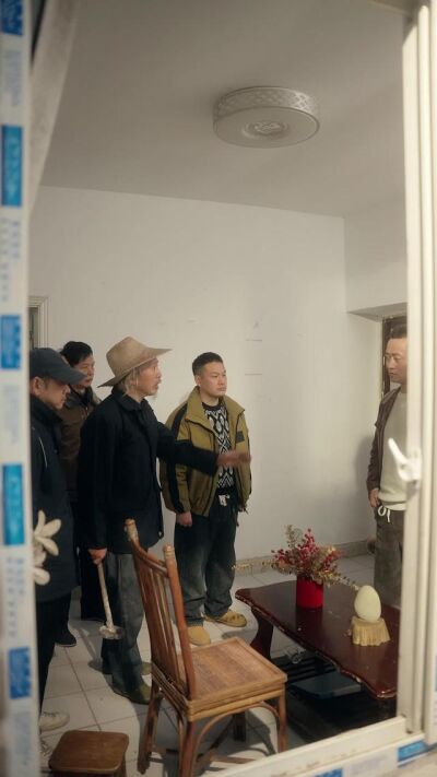 《欠债请还钱》剧照