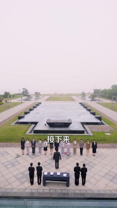 《五十老太再就业，救赎首富全家》剧照