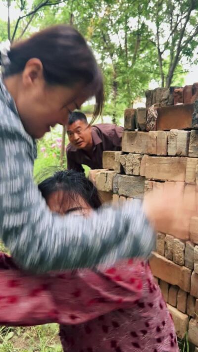 《辣媳不好欺》劇照