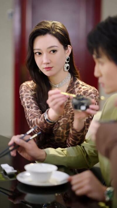 《最強反派烏鴉哥》劇照