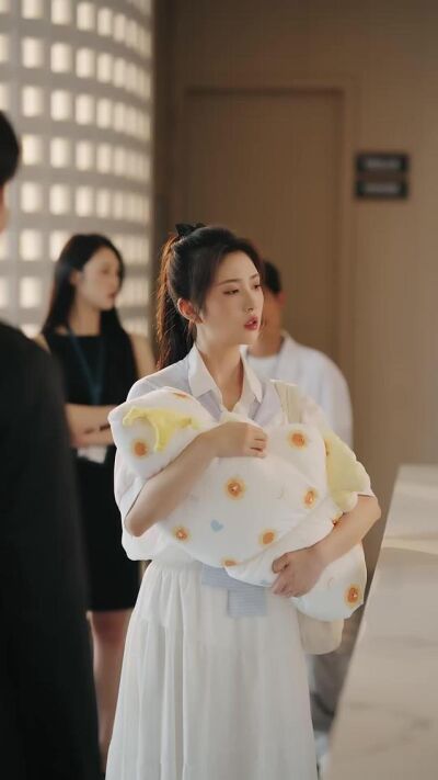 《让我替姐养娃，那我直接认亲》剧照