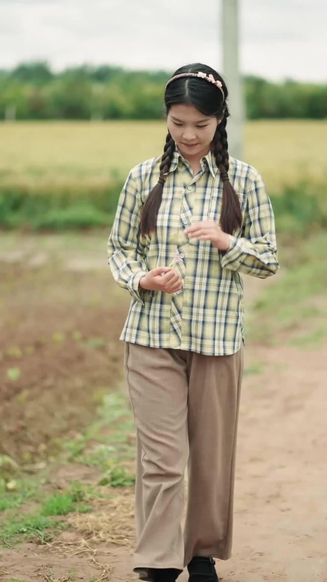 《槐花落了又開》劇照