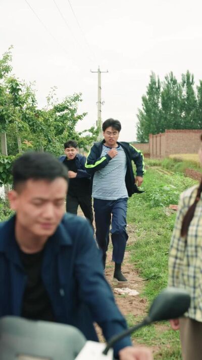 《槐花落了又开》剧照