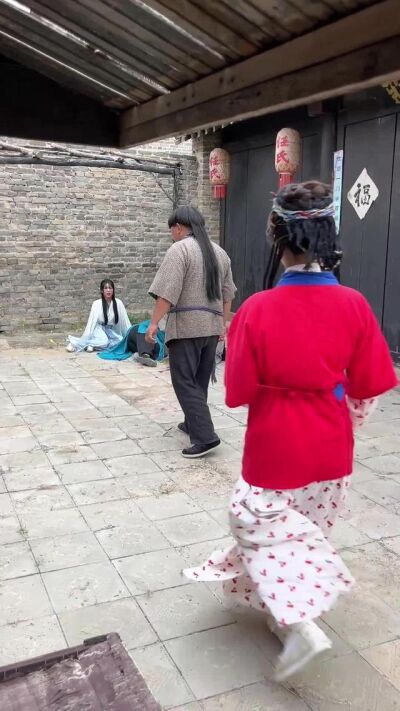 《穿越荒年解救眾生》劇照