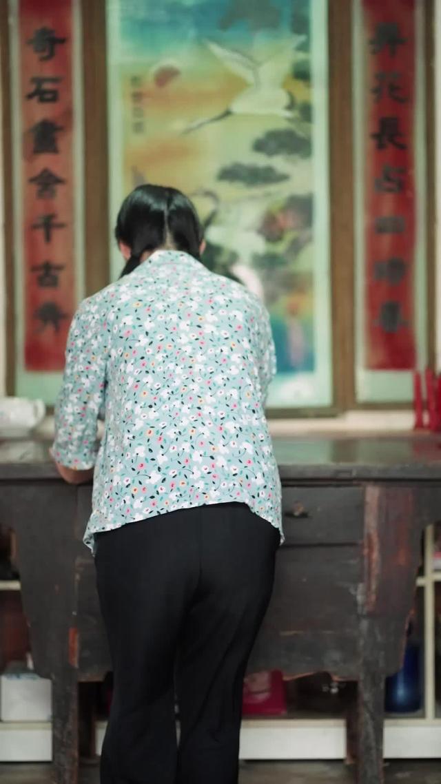 《槐花落了又開》劇照