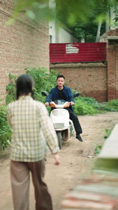 《槐花落了又开》剧照