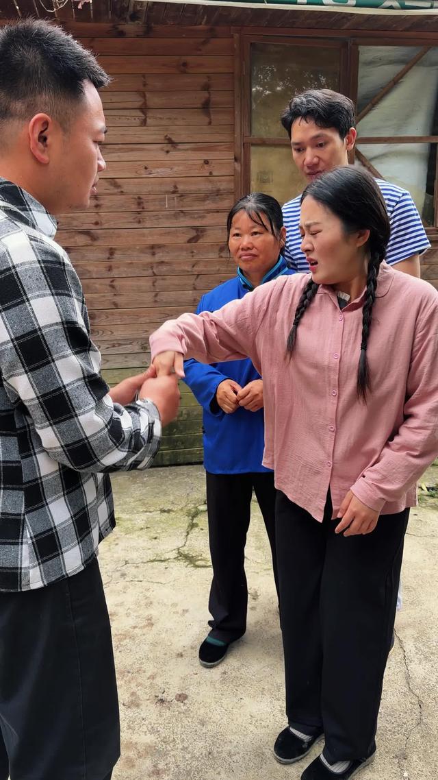 《别惹那个种地的女人》剧照