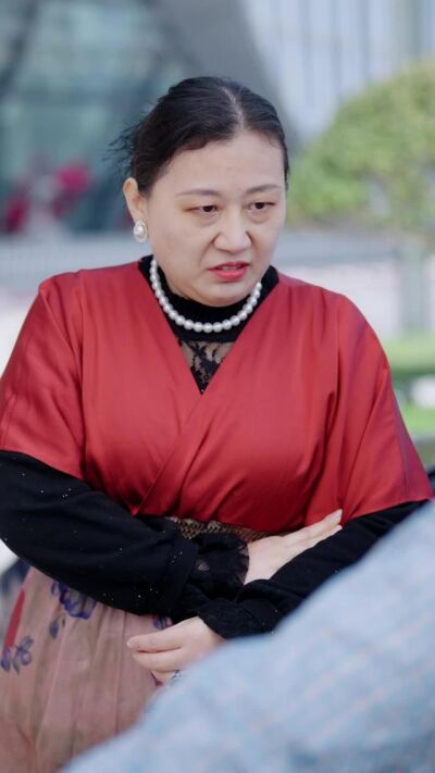 《获得返现系统后我成了万人迷》剧照