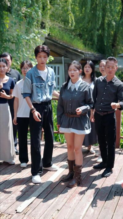 《毒仙下凡，我能掌控天下五毒》剧照