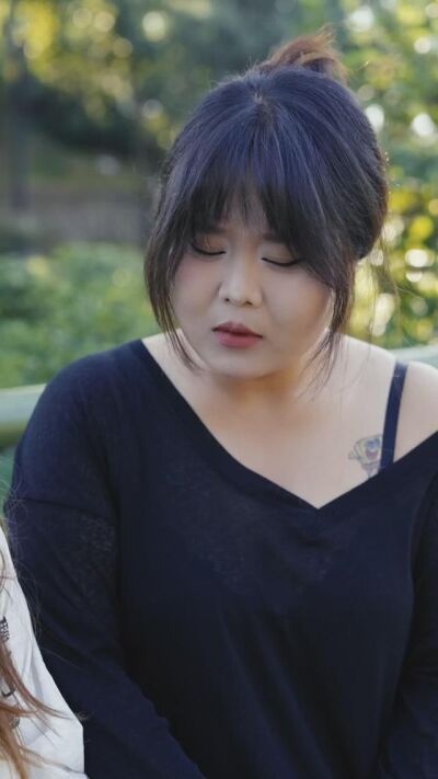 《小城青年之不玩笑婚姻》劇照