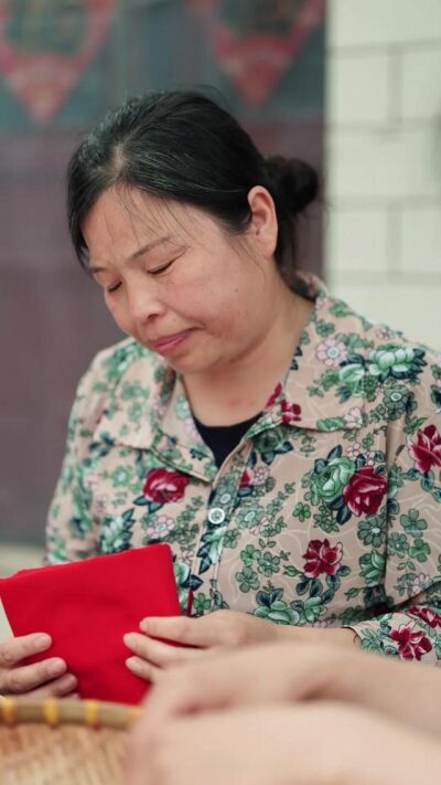 《槐花落了又开》剧照