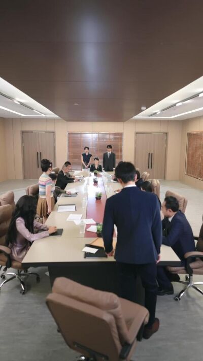 《从家庭主妇到闪耀国际》剧照