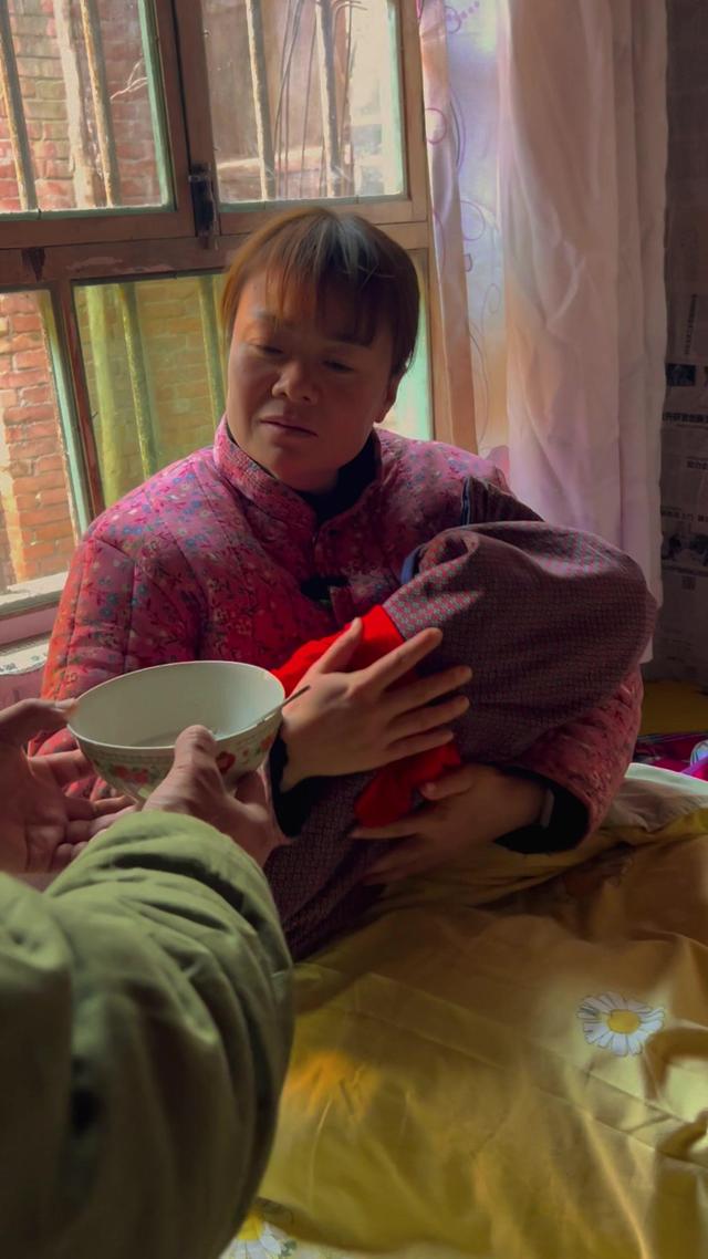 《茅草屋下半生緣》劇照