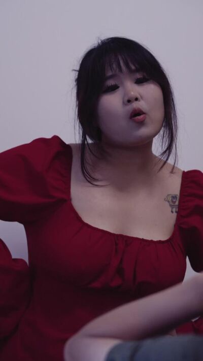 《小城青年之不玩笑婚姻》劇照