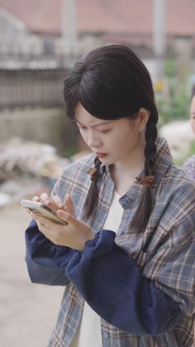 《逆风而行，山野生金》剧照