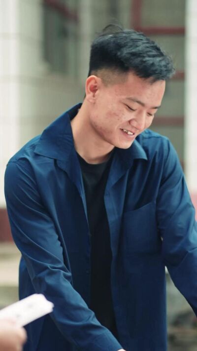 《槐花落了又开》剧照
