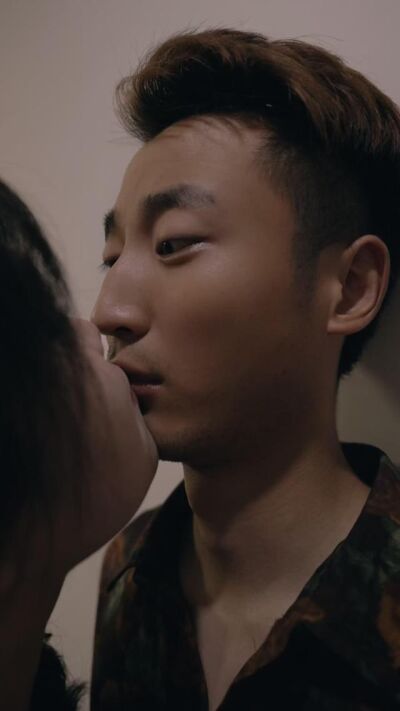 《小城青年之不玩笑婚姻》劇照