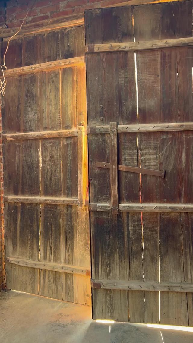《茅草屋下半生緣》劇照