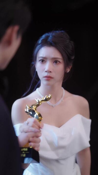 《曾有月光落深巷》剧照