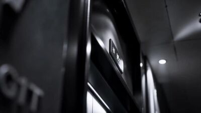 《末日宿舍求生：從刷廣告開始變強2》劇照