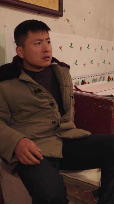 《新婚窗影：爱在谜雾中》剧照