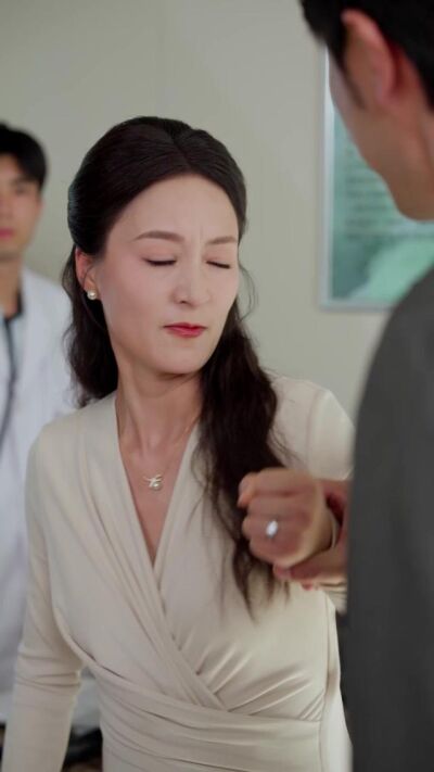 《女儿前途被毁，陆太太摊牌了》剧照