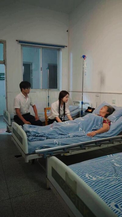 《磕頭機：我爸是油田工人》劇照