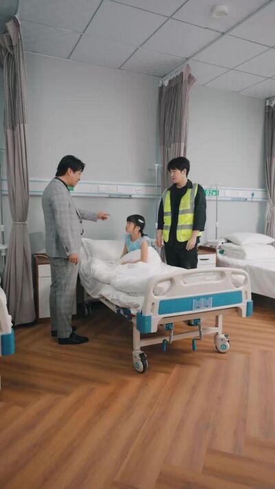 《别搬砖了，你老婆来给你撑场子了》剧照