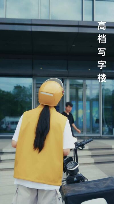 《退隐归来，大佬他专治不服》剧照