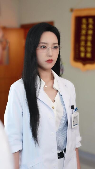 《父亲嫌我没用，可他的病只有我能救》剧照