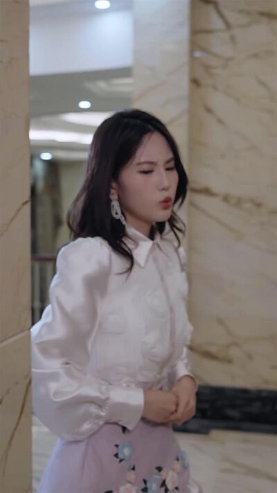 《小師妹下山，顧總裝不下去了》劇照