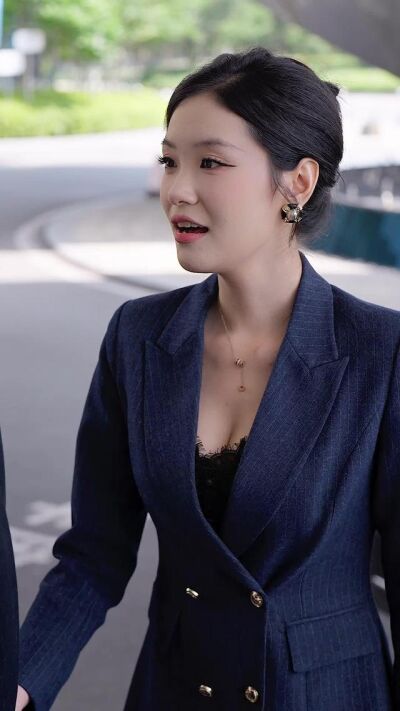《錯付三年，前妻求我高抬貴手》劇照