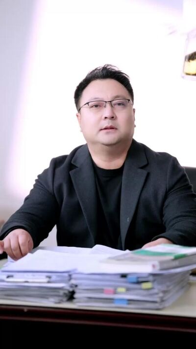 《优等生!你的卧底身份藏不住了》剧照