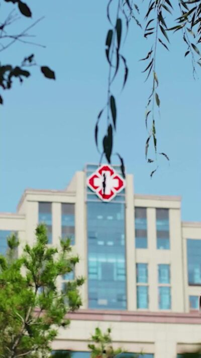 《不入围城》剧照