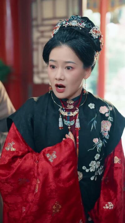 《穿成虐文女主后，我绑定了反派系统》剧照