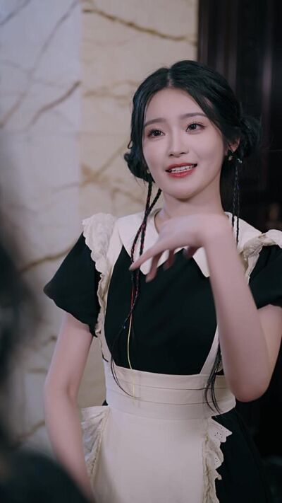 《小師妹下山，顧總裝不下去了》劇照