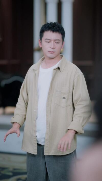 《妖孽下山，师姐又飒又美》剧照