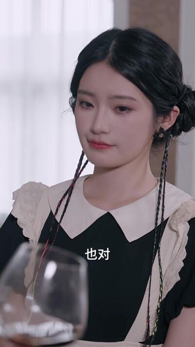 《小師妹下山，顧總裝不下去了》劇照