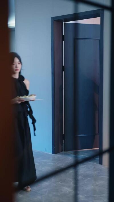 《許諾渝生，姐姐閨蜜竟是我大學教授》劇照