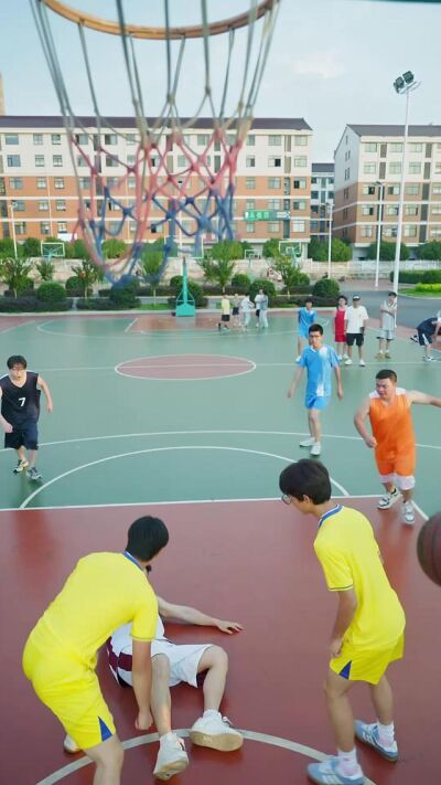 《許諾渝生，姐姐閨蜜竟是我大學教授》劇照