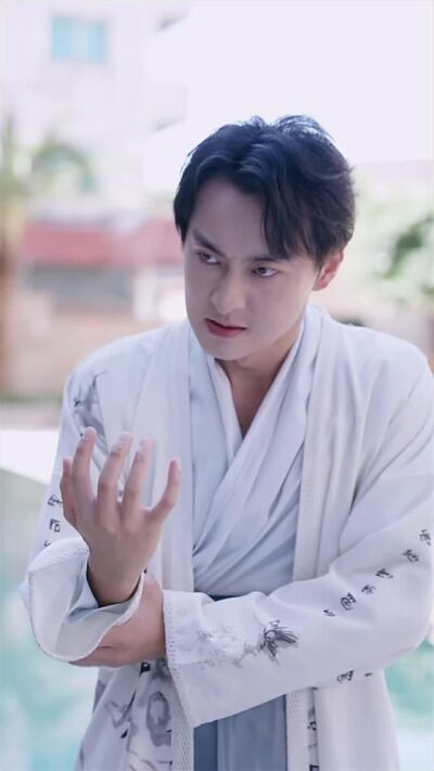 《小師妹下山，顧總裝不下去了》劇照